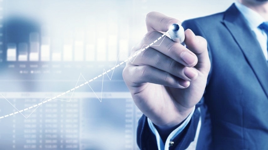 Businessman hand drawing increasing graph on media screen-480459-edited-748997-edited